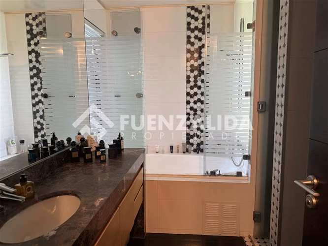 Departamento en venta de 3 dorm. en Lo Barnechea