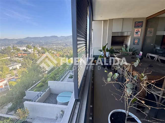 Departamento en venta de 4 dorm. en Las Condes