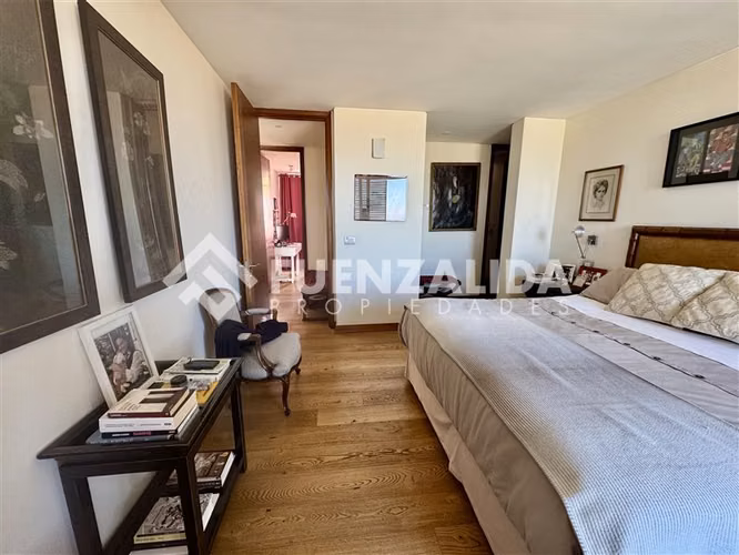 Departamento en venta de 4 dorm. en Las Condes