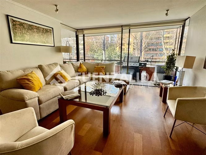 Departamento en venta de 3 dorm. en Las Condes