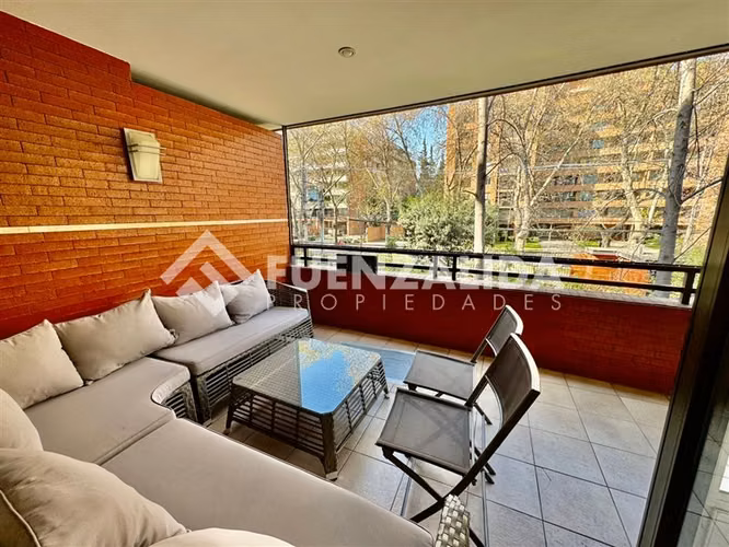 Departamento en venta de 3 dorm. en Las Condes