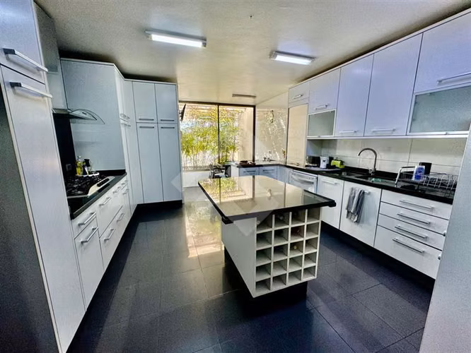 Departamento penthouse en venta de 3 dorm. en Lo Barnechea