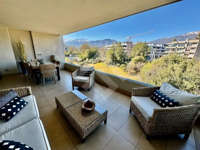Departamento penthouse en venta de 3 dorm. en Lo Barnechea
