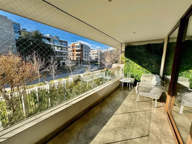 Departamento en venta de 3 dorm. en Lo Barnechea
