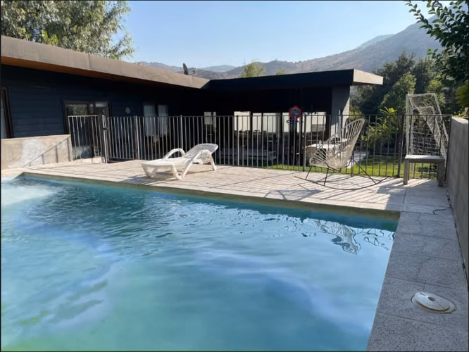 Moderna casa en venta de 4 dorm. en La Reserva de Chicureo