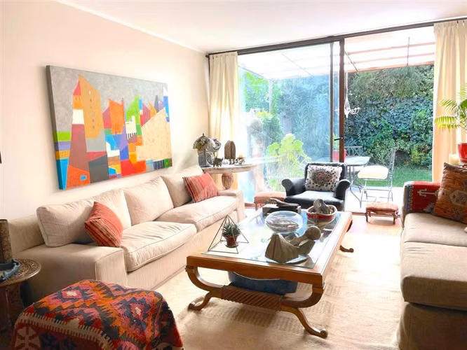 Casa en venta de 3 dorm. en Chicureo