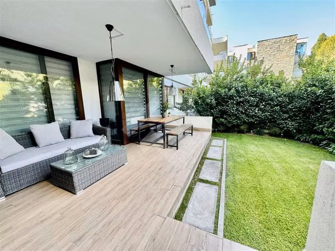 Departamento en venta de 3 dorm. en Las Condes