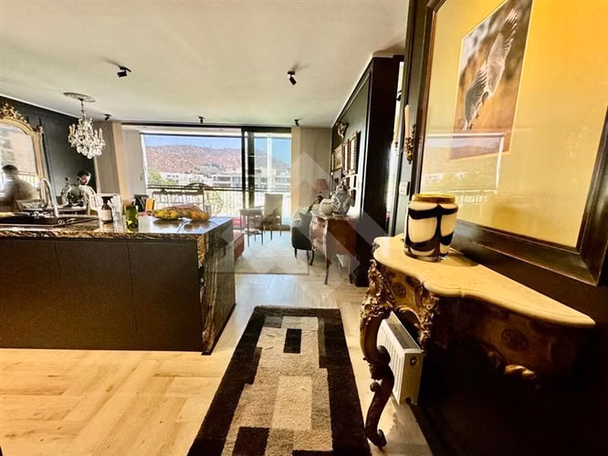 Departamento en venta de 2 dorm. en Lo Barnechea