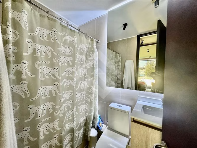 Departamento en venta de 2 dorm. en Lo Barnechea