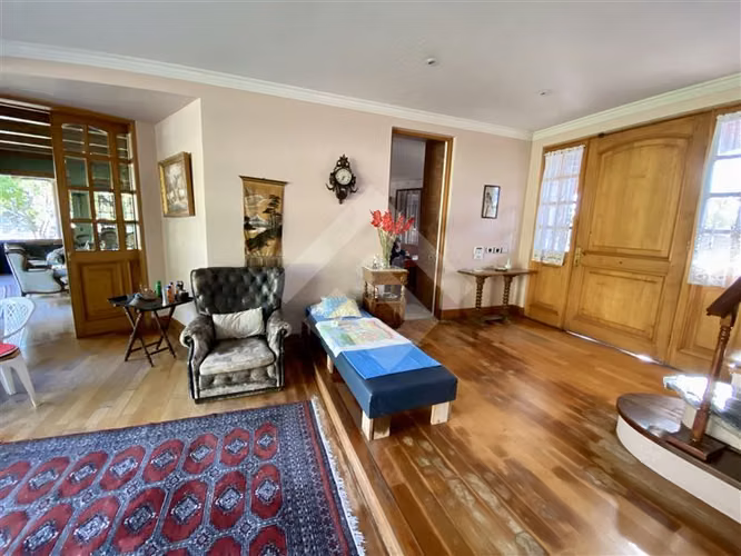 Casa en venta gran terreno, 5 dormitorios - Imagen 2