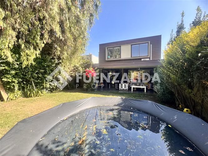 Casa en venta en condominio 3D/3B más servicios, Chamisero
