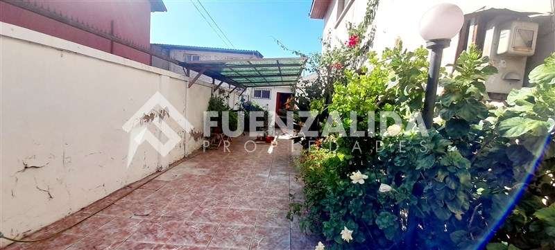 Casa en venta de 4 dorm. en Pedro Aguirre Cerda - Imagen 2