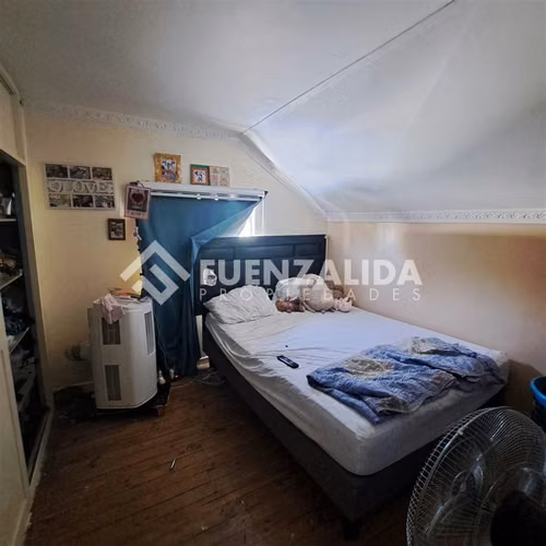 Casa en venta de 6 dorm. en La Cisterna