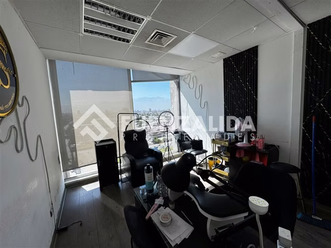 Oficina con 1 baño en venta en Estación Central