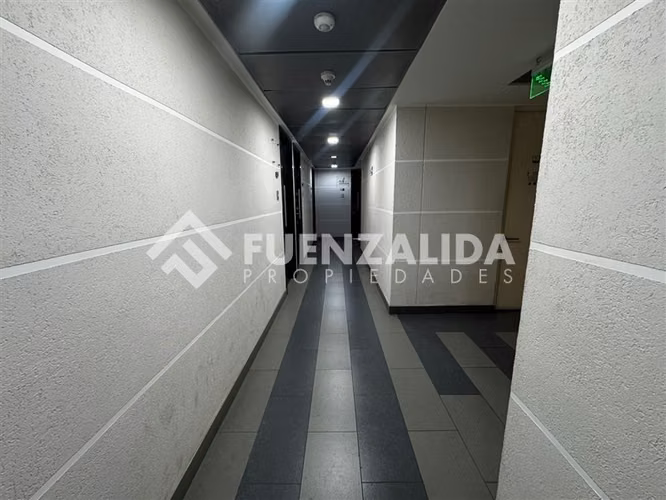 Oficina con 1 baño en venta en Estación Central
