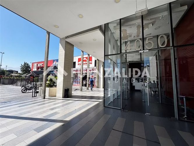 Oficina con 1 baño en venta en Estación Central