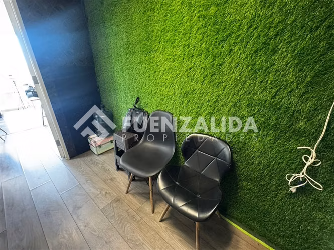 Oficina con 1 baño en venta en Estación Central