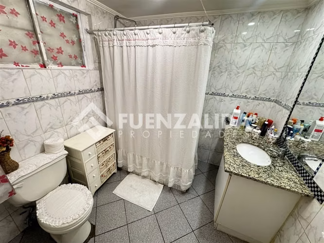 Casa en venta de 3 dorm y 1 baño. en El Bosque