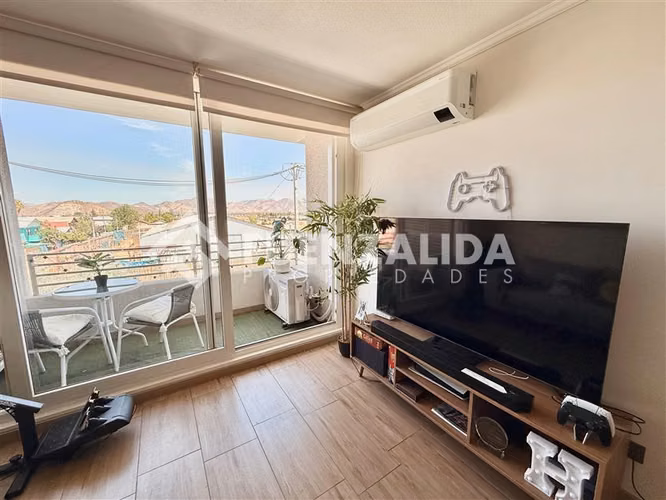 Oportunidad !!!Depto en venta de 2 dorm. Con estacionamiento - Imagen 4