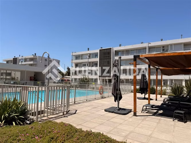 Oportunidad !!!Depto en venta de 2 dorm. Con estacionamiento
