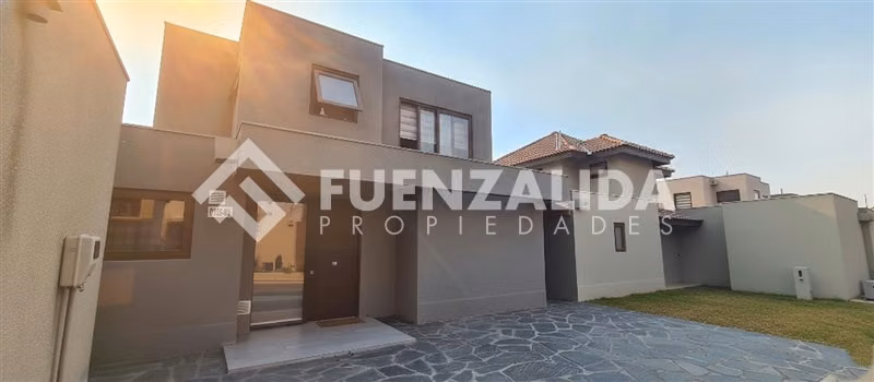 Casa en venta de 3 dorm. en Pudahuel