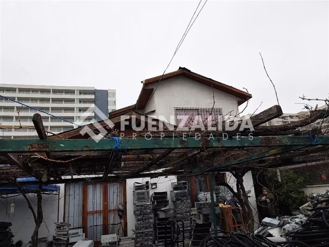 Casa en venta de 4 dorm. en La Cisterna