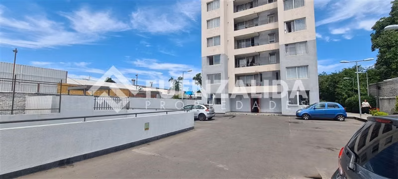 Departamento en venta de 3 dorm. en La Cisterna