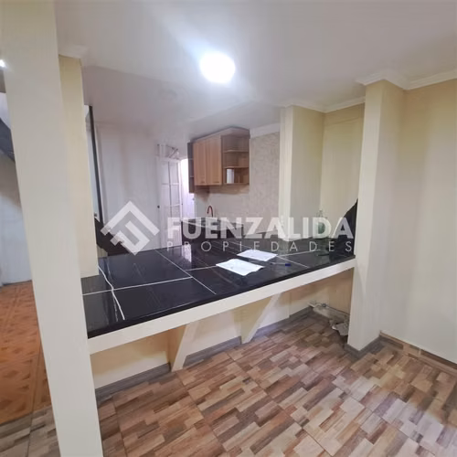 Casa en venta de 3 dorm. en Independencia - Imagen 2