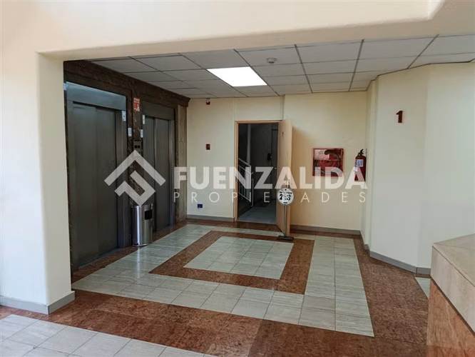 Oficina con estacionamiento en venta en San Miguel