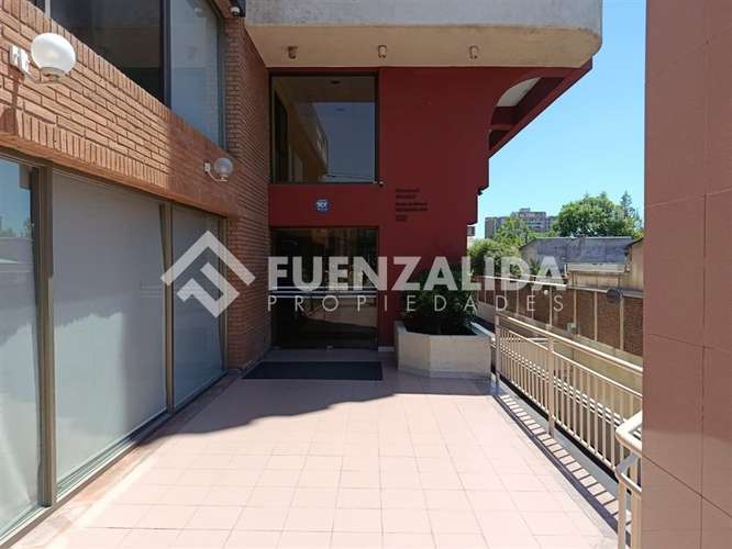 Oficina con estacionamiento en venta en San Miguel