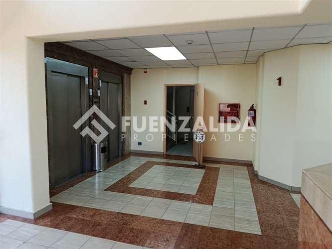 Oficina con estacionamiento en venta en San Miguel