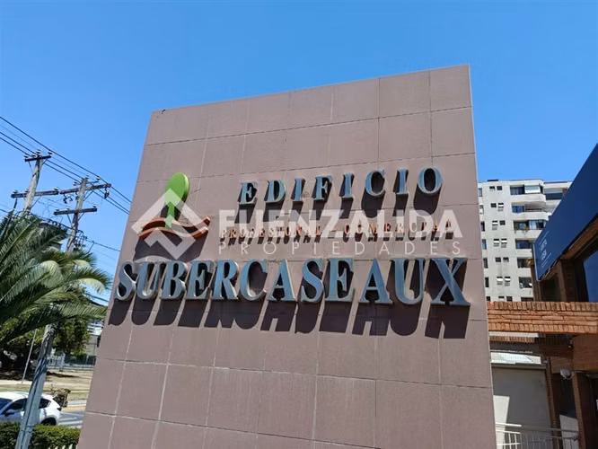 Oficina con estacionamiento en venta en San Miguel