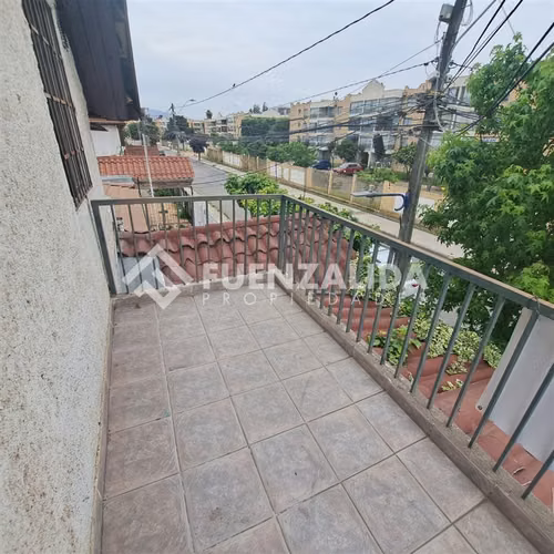 Casa con Locales comerciales en venta. en Maipú