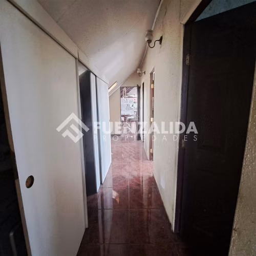 Casa con Locales comerciales en venta. en Maipú
