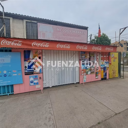 Casa con Locales comerciales en venta. en Maipú