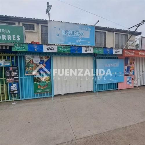 Casa con Locales comerciales en venta. en Maipú