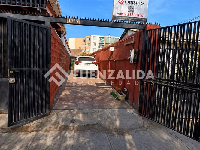 Casa en venta de 3 dorm. en La Cisterna
