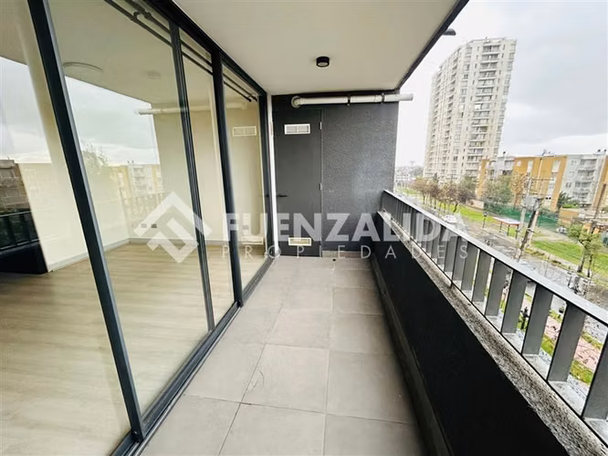 Departamento en venta de 3 dorm. en La Cisterna