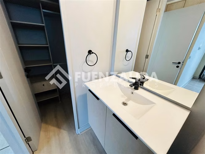 Departamento en venta de 3 dorm. en La Cisterna