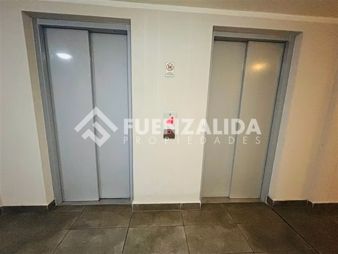 Departamento en venta de 3 dorm. en La Cisterna