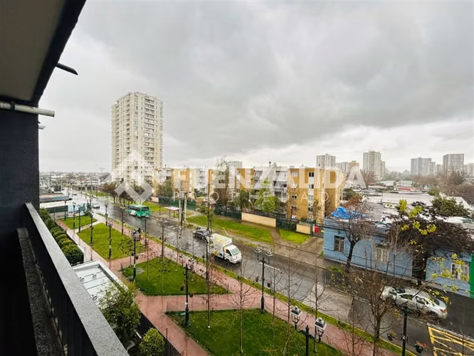 Departamento en venta de 3 dorm. en La Cisterna