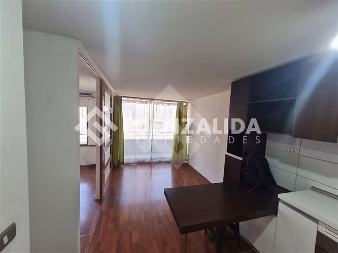 Departamento en venta de 1 dorm. en Estación Central