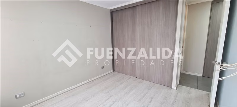 Departamento en venta de 2D/1B Metro Lo Ovalle