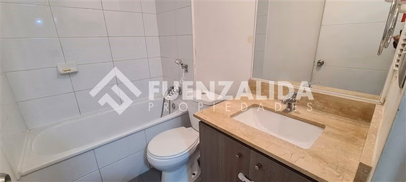 Departamento en venta de 2D/1B Metro Lo Ovalle