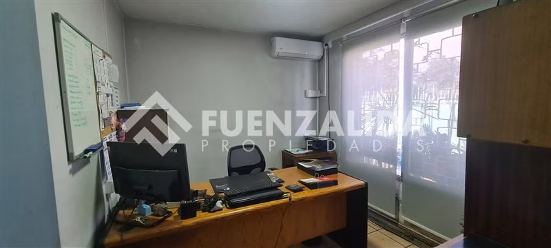 Excelente Oficina en venta en San Joaquín/Diagonal Sta Elena