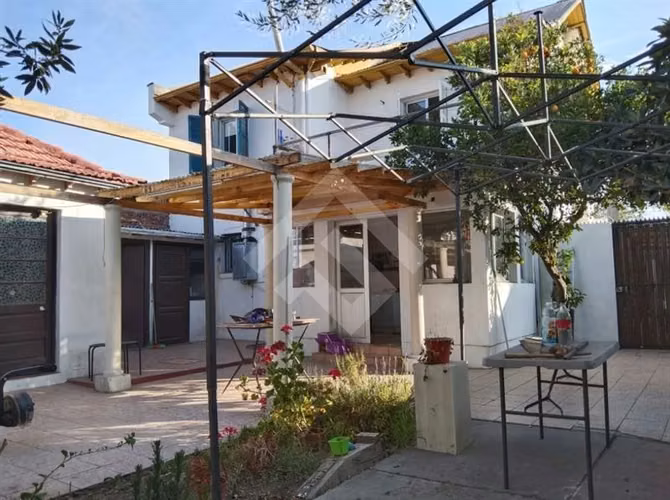 Casa en venta en La Cisterna