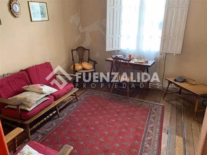 Solo Contado!!! Casa en venta de 4 dorm. en Independencia