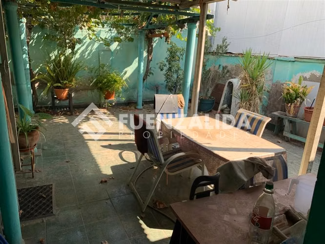 Solo Contado!!! Casa en venta de 4 dorm. en Independencia