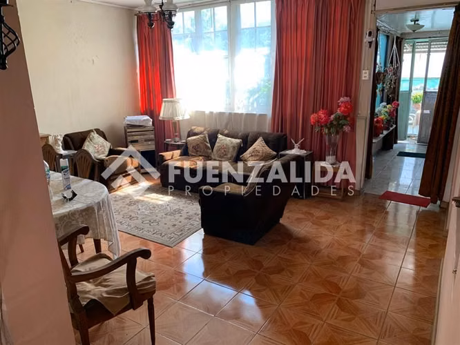 Solo Contado!!! Casa en venta de 4 dorm. en Independencia