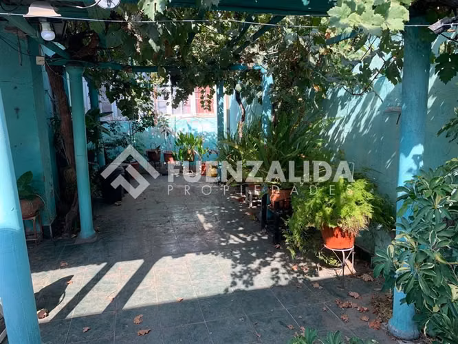 Solo Contado!!! Casa en venta de 4 dorm. en Independencia